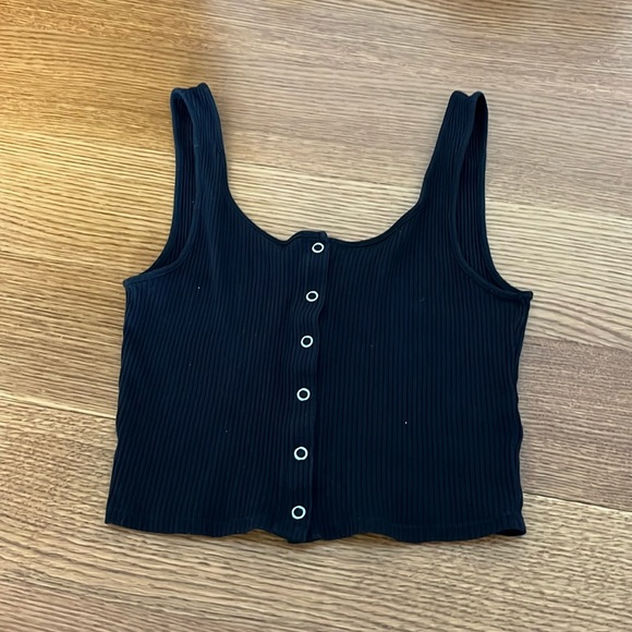 Black Button up Cropped Tank Top - Picture 1 of 3
